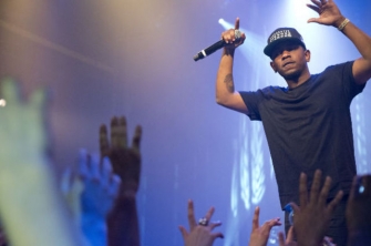 Kendrick Lamar sang a new song live! (video)