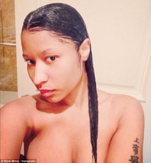 Nicki Minaj without makeup in the shower. Photos that surprised artist's fans