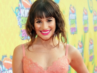 Lea Michele gave fans the Acoustic Version of 'Cannonball' - VIDEO