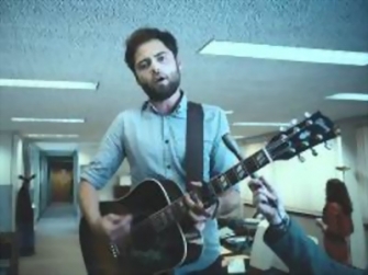 Passenger has a new video. 'Scare Away The Dark' is seen here - VIDEO