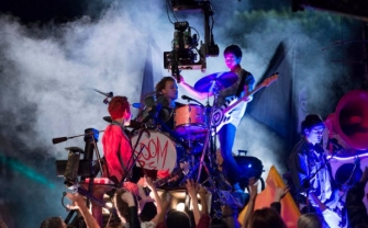 5 Seconds of Summer - She's Kinda Hot - New Song and Video