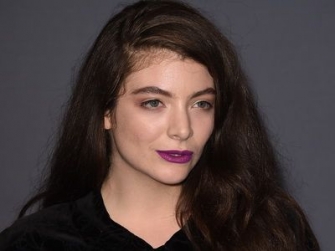 Great News For Lorde Fans - Their favorite artist is back in the studio