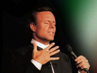 Julio Iglesias released the album "Mexico"