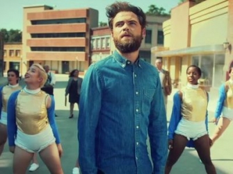 Passenger returns to the attention of fans with a new video. "27" is seen here - VIDEO