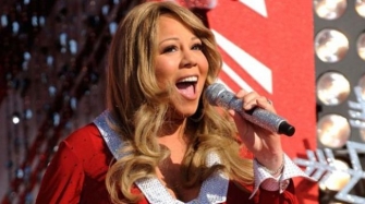 A trailer for the film "A Christmas Melody" appeared with Mariah Carey (video)